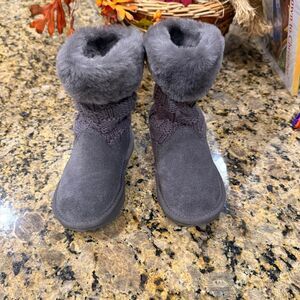 Like New! UGG Juniper Size 8 Toddler Boots